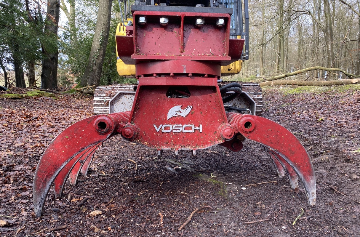 Vosch Saw Grapple: The best piece of equipment for mechanically dismantling dangerous, diseased trees and already proving its worth when faced with Ash dieback